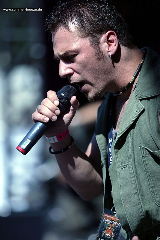 Bild eines Mitglieds der Band Age of Ignorance beim Live-Auftritt.